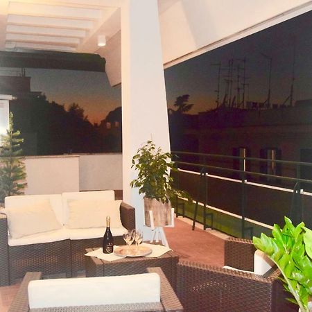 Terrazza San Giovanni Apartment Рим Екстериор снимка