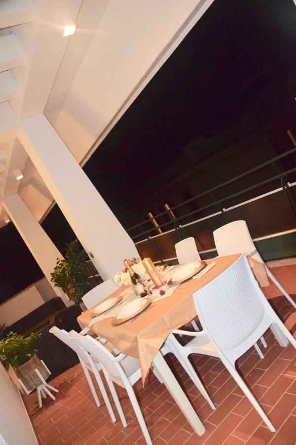 Terrazza San Giovanni Apartment Рим Екстериор снимка